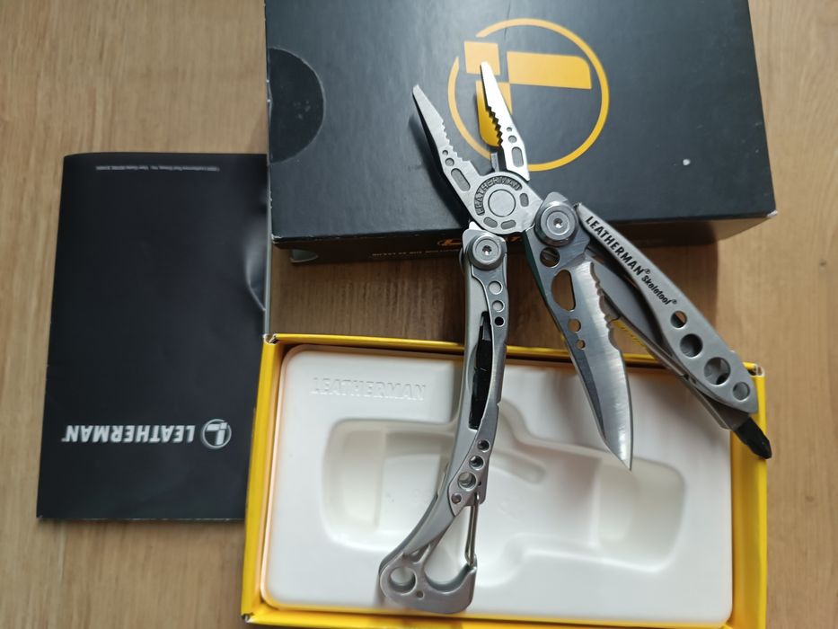 Multitool Leatherman Skeletool