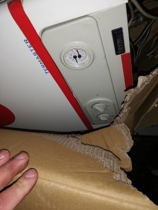 Termostat Sprzedam piec do centralnego gazowego i wody