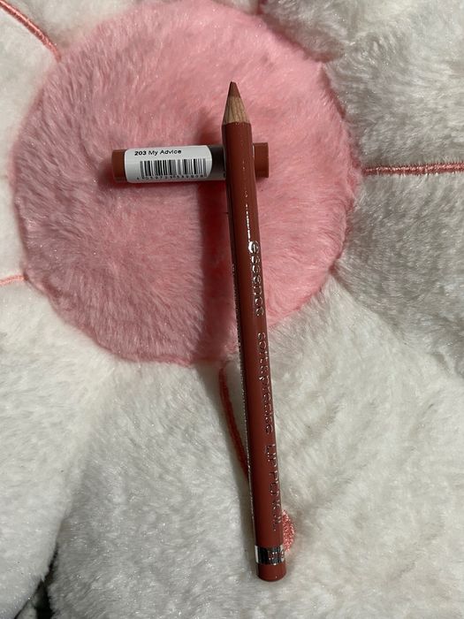 Kredka do ust - essence - 203