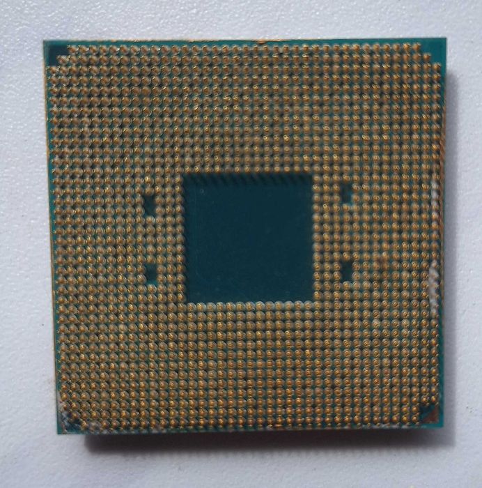 AMD Ryzen 5 2500X + chłodzenie fabryczne + pasta Kryonaut