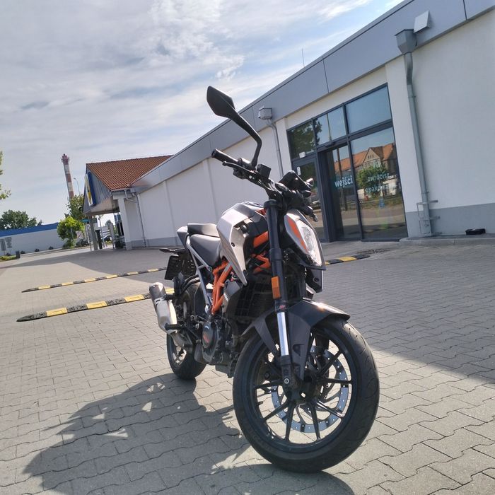 Sprzedam KTM Duke 125 z ABS 2023