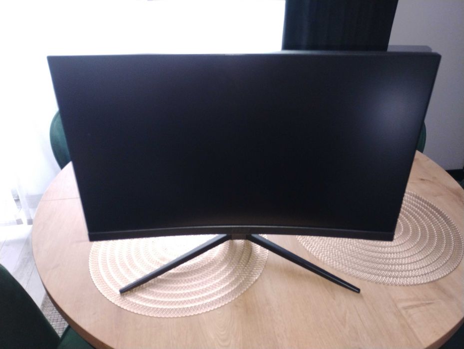 Monitor MSI 24cale zakrzywiony