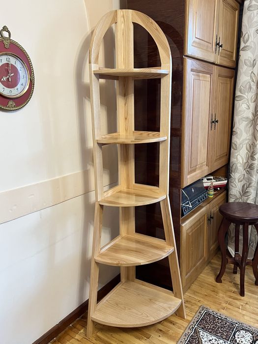 Кутова етажерка