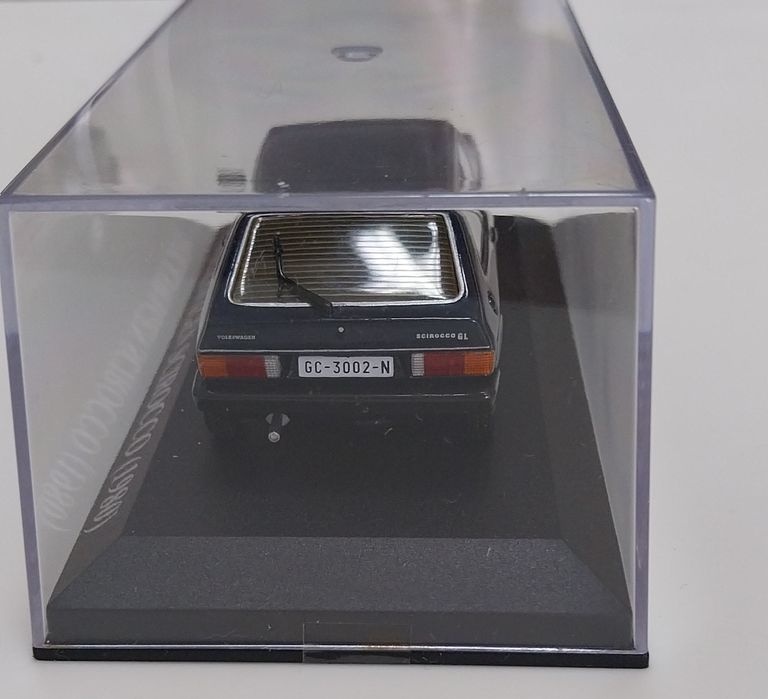 Miniatura Vw Scirocco em escala 1/43