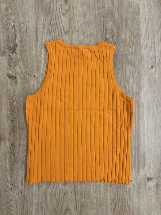 Top bez rękawów