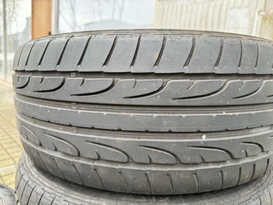 Pneus Dunlop 215/45 R16
