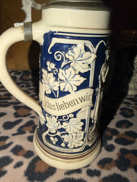 Niemieckie ceramiczne kufle do piwa