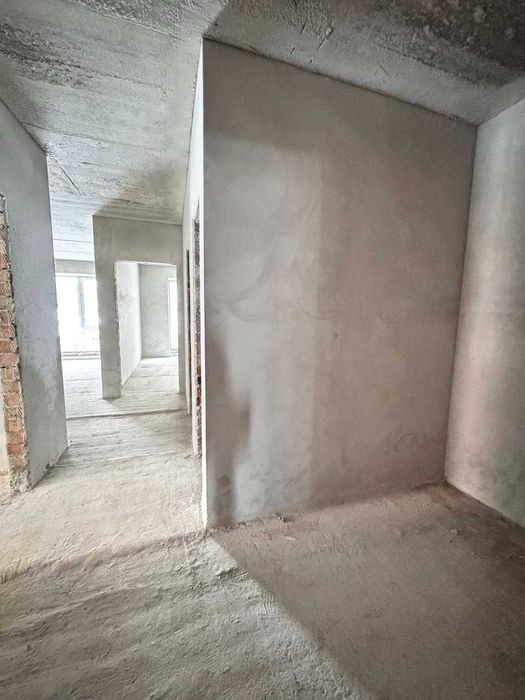 Продаж двокімнатної квартири біля озера