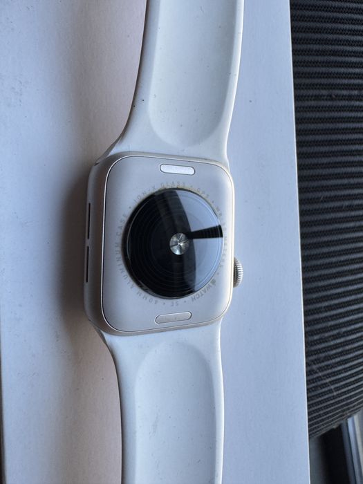 Apple Watch SE (Gen 2) 40mm Starlight Aluminium Case смарт годинник