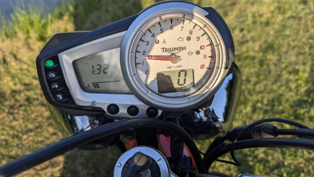 Triumph speed triple 1050