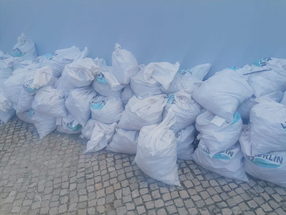 Mudanças transportes serviço Expresso Porto Coimbra Lisboa Algarve.