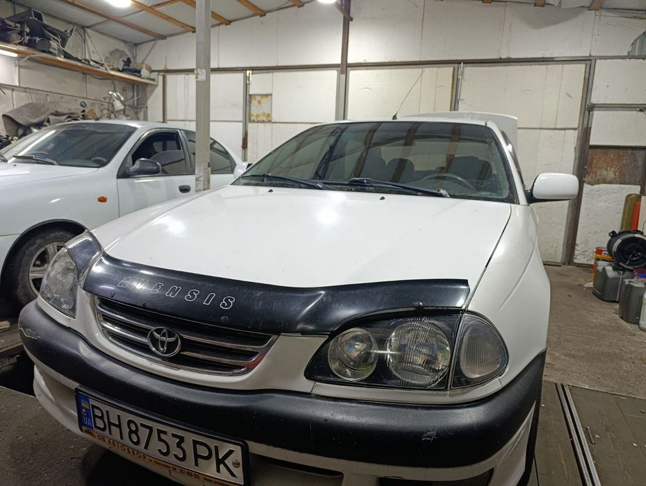 Toyota avensis t22