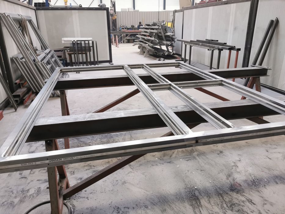 Drzwi metalowe przemysłowe