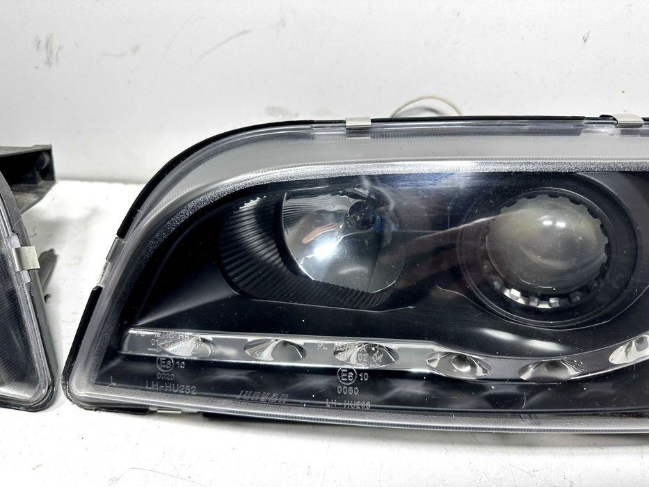 Lampy przód Volvo S40  V40 LED BLACK diodowe komplet