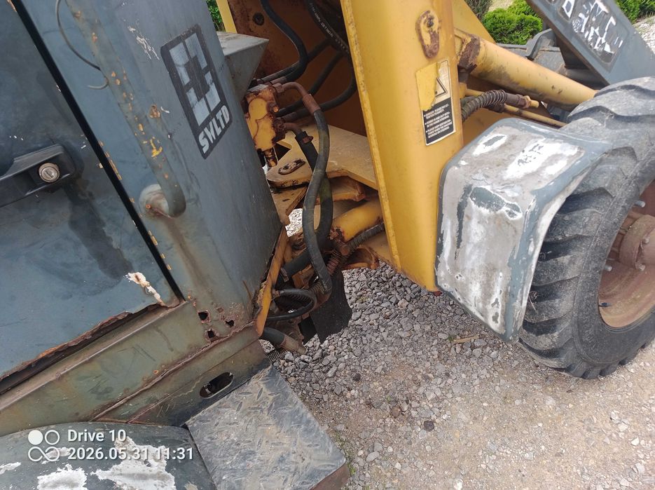 Mini ladowarka ładowacz 1000 kg udzwigu zamiana na mini koparka