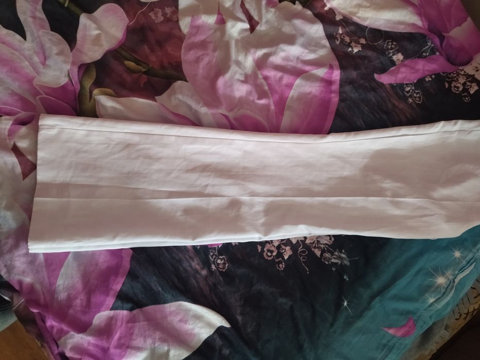 Białe spodnie damskie eleganckie