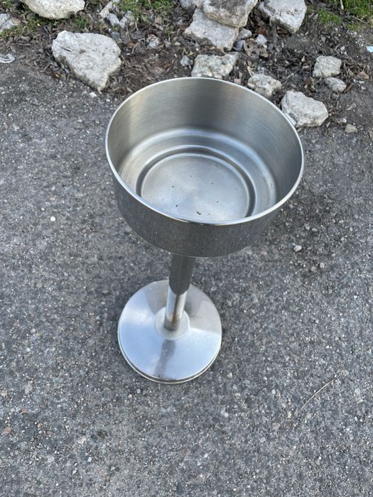 Подставка под ведро для льда