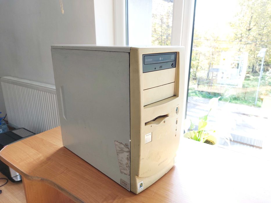 Stary komputer PC Optimus Young 366A Celeron 366MHz