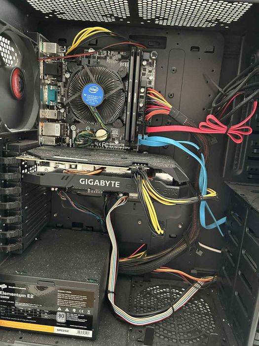 Komputer stacjonarny