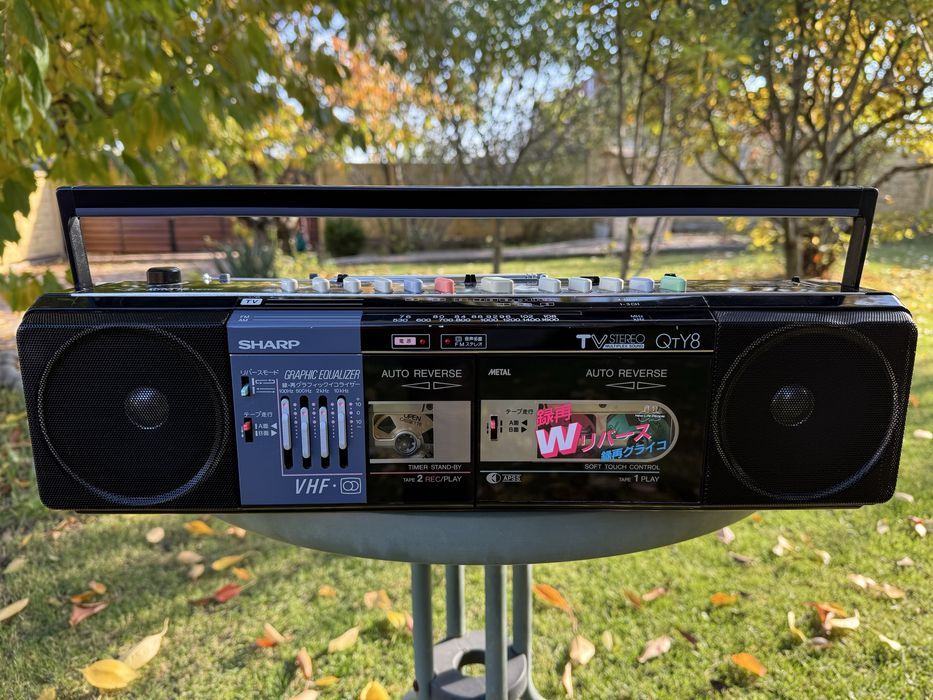 Продам магнитолу SHARP QT-Y8
