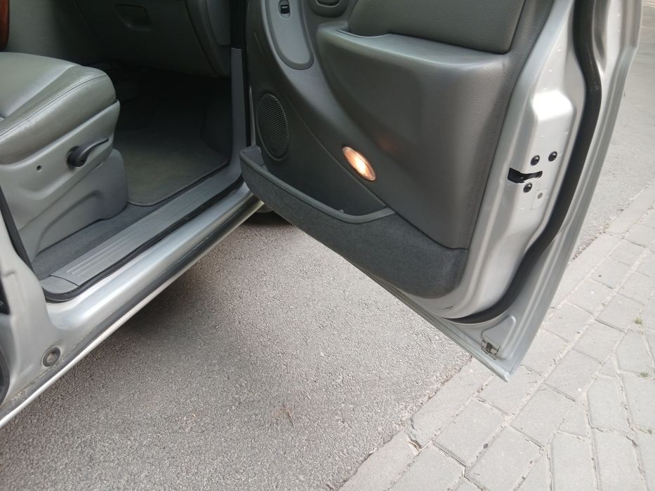 Продам  CHRYSLER  Grand  VOYAGER  2.8  td  АКПП