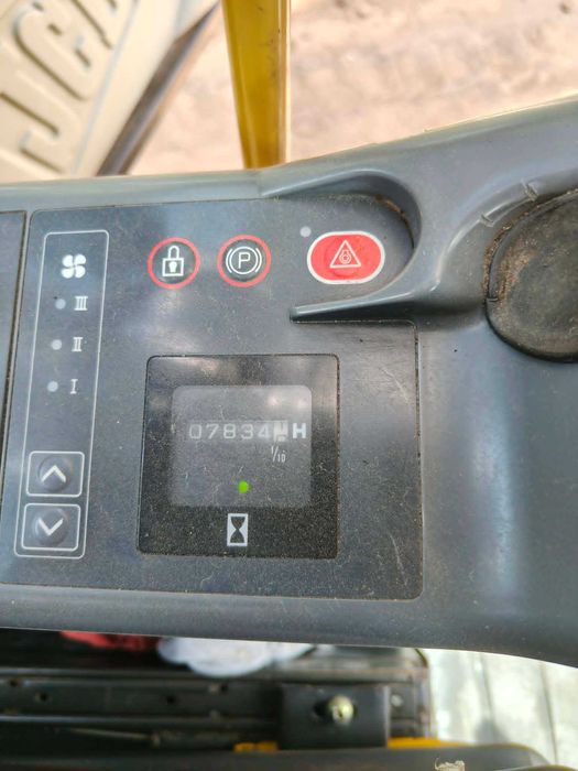 Koparka gąsienicowa JCB 130