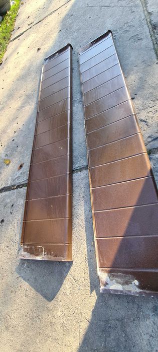 parapety zewnętrzne metalowe