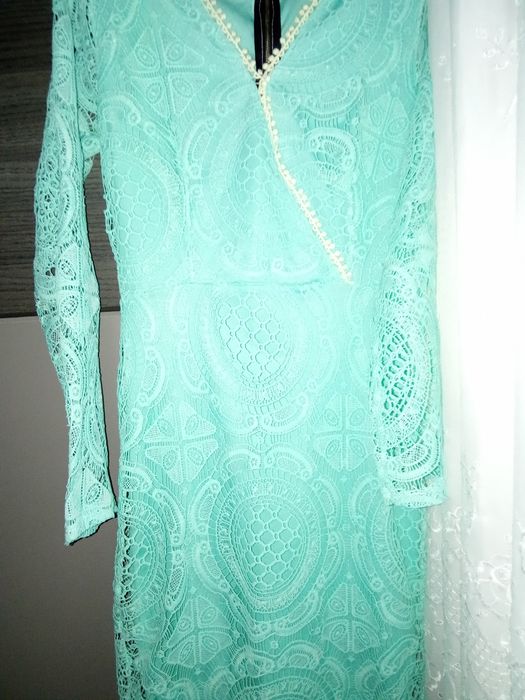 Vestido para cerimónia de mulher lindo de renda