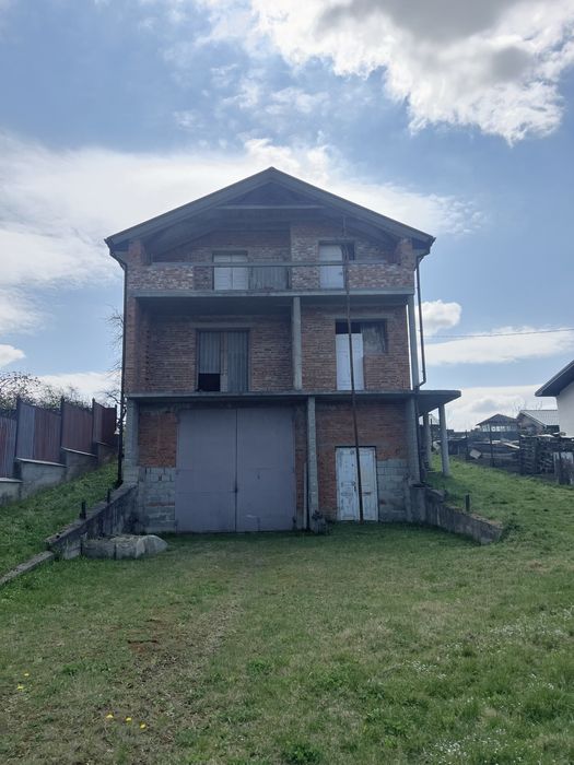 Продаж недобудованого будинку