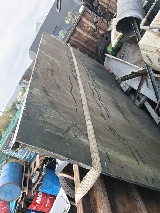 2 chapas para vedação com armação 2,70 comprimento por 1,5 altura