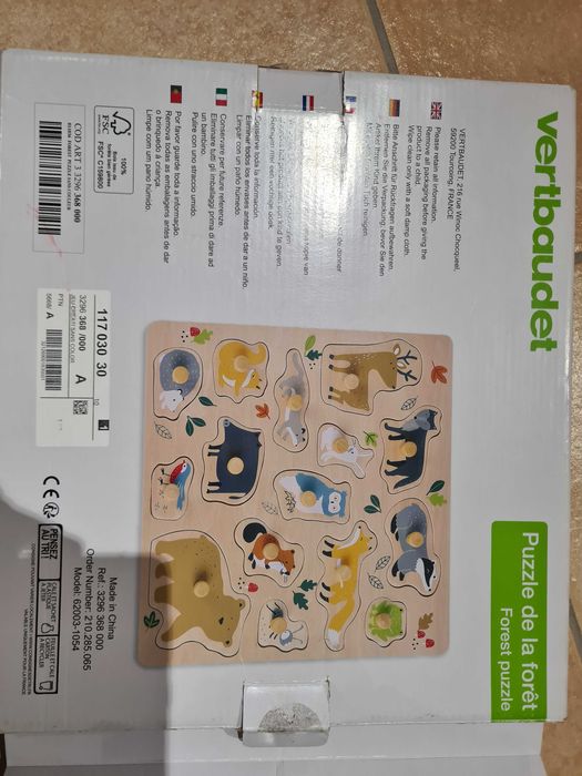 Puzzle bebé de pegas
