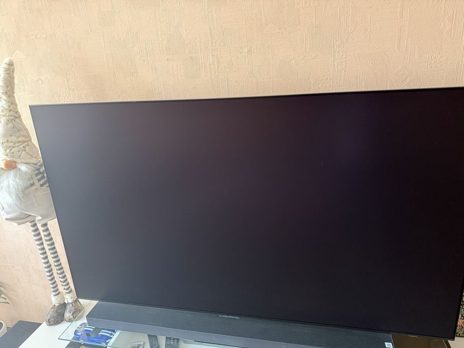 Samsung QE65S95FAUXUA 65” OLED 4K — состояние нового, официальная гарантия, полный комплект