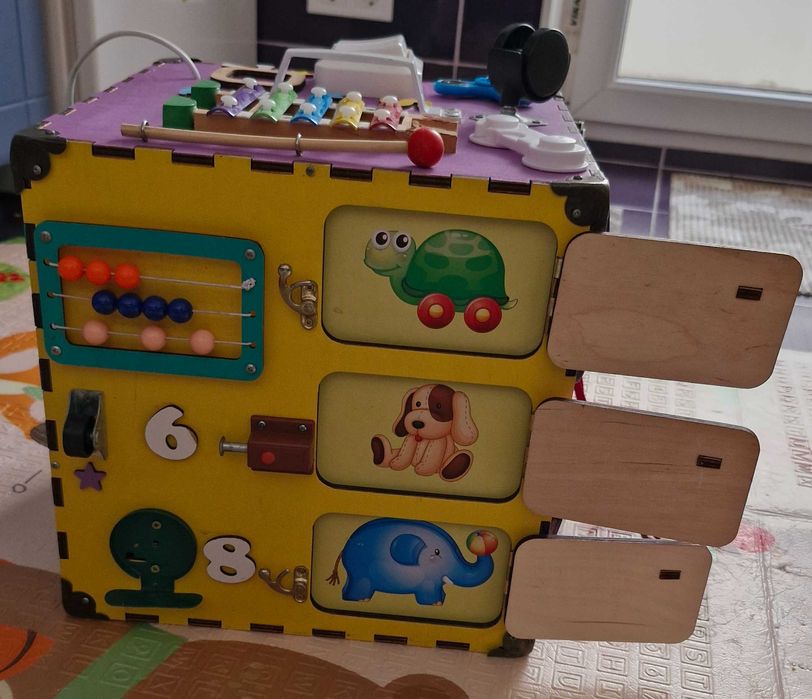 Бізікуб / Бизикуб для дівяинки та хлопчика