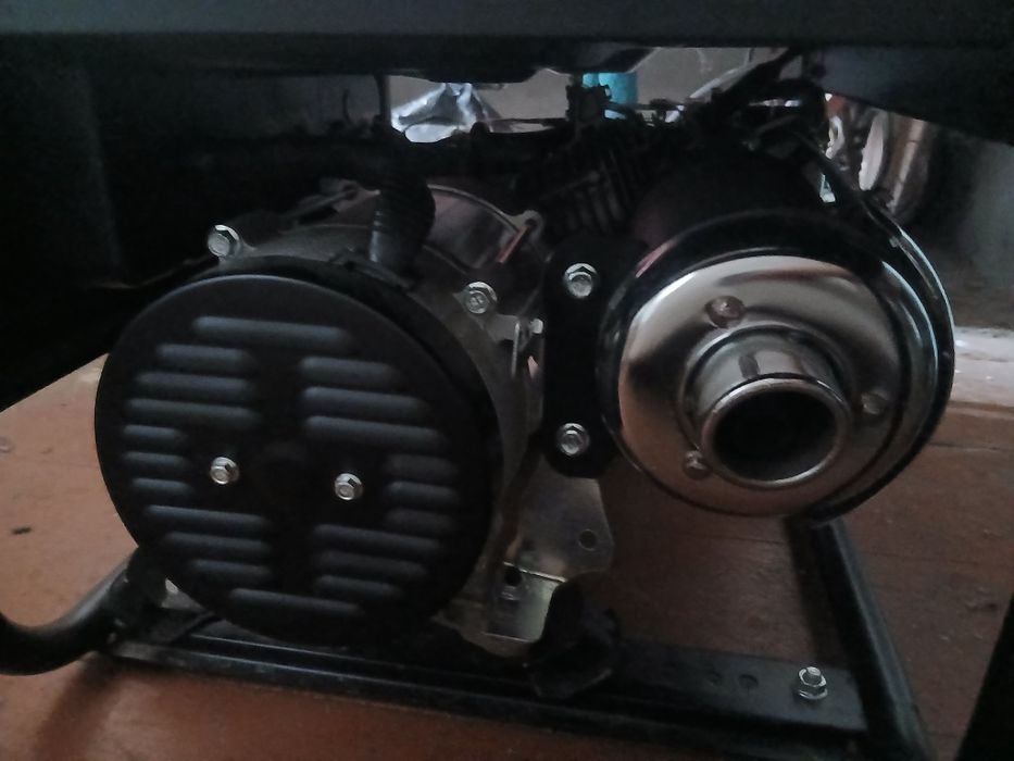 Продам генератор Dnipro-M GX 25 в ідеальному стані