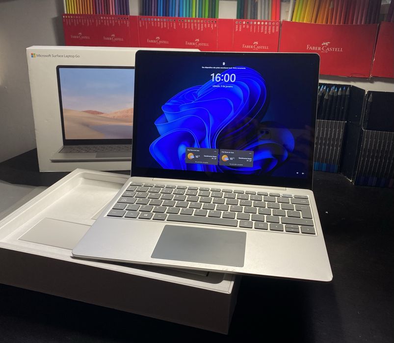 Microsoft Surface Go 2 - i5, 8GB RAM,  128GB SSD - Usado