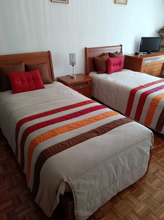 Quarto de Solteiro Completo Procura Nova Casa