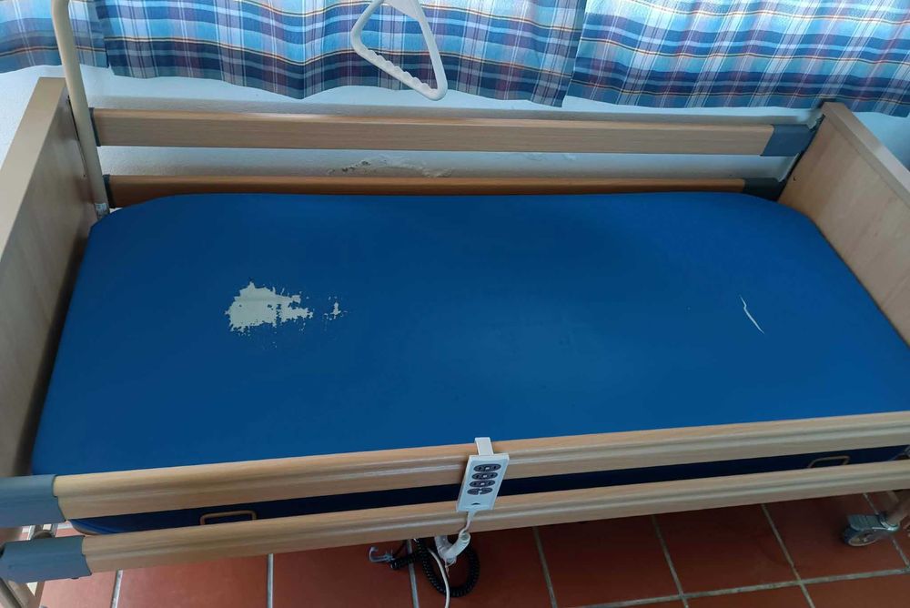 Cama articulada elétrica