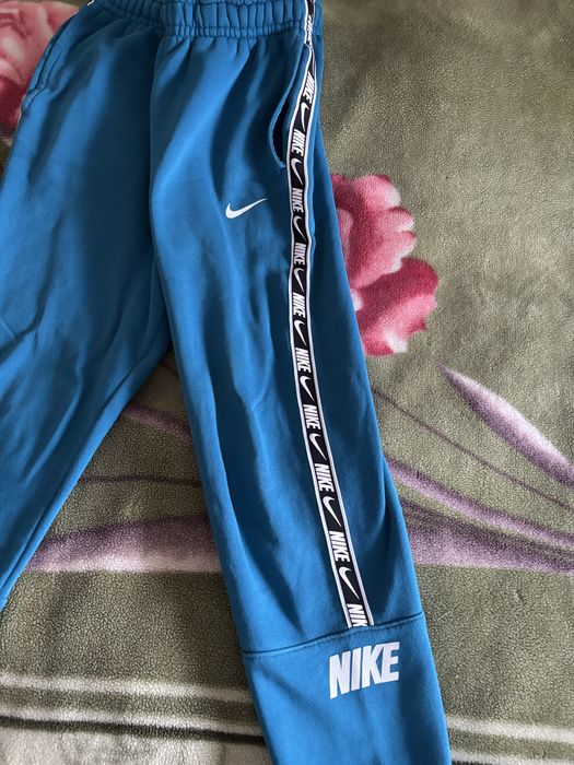 Спортивные штаны