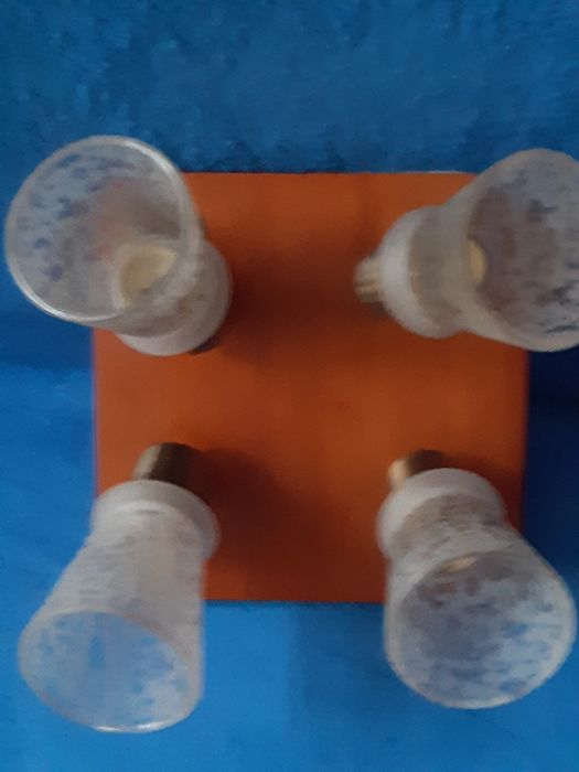 Sprzedam żyrandol 4 ramienny