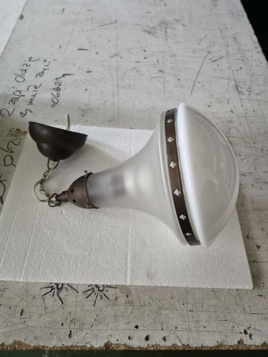 Lampa wisząca  w stylu  vintage.