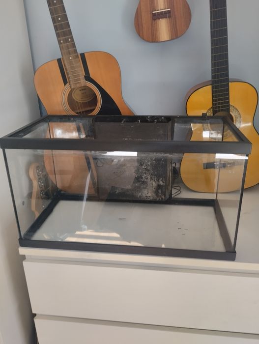 Aquario com tampa e luz