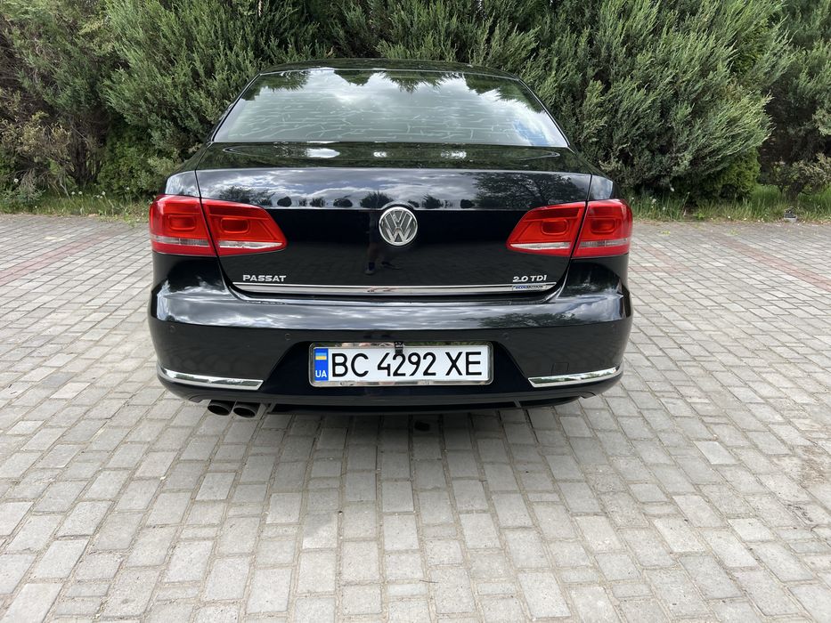 Volkswagen Passat B7 2012 рік