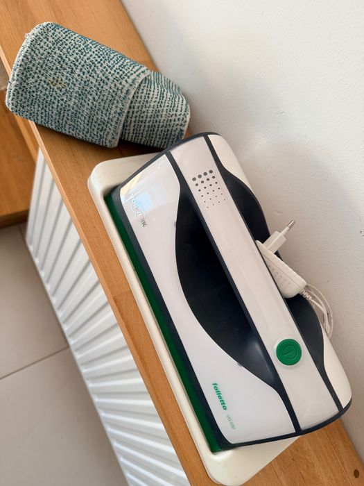 Vorwerk kobold vg100 window cleaner
