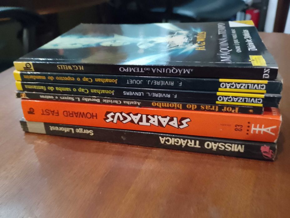 Livros Policial Jovem, etc 8 unidades ver fotos