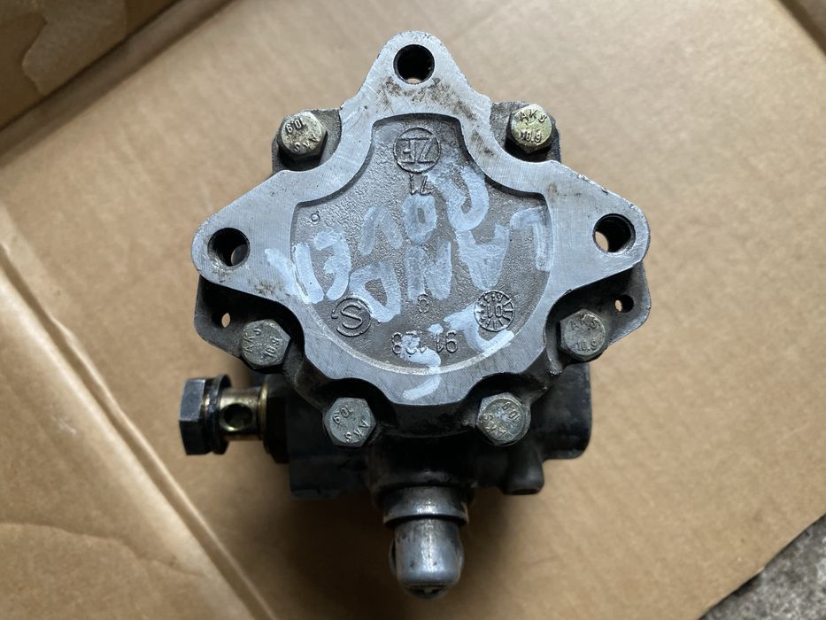 Land Rover Freelander 1 2.5 V6 pompa wspomagania