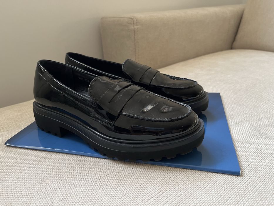Loafersy lakierowane Jenny