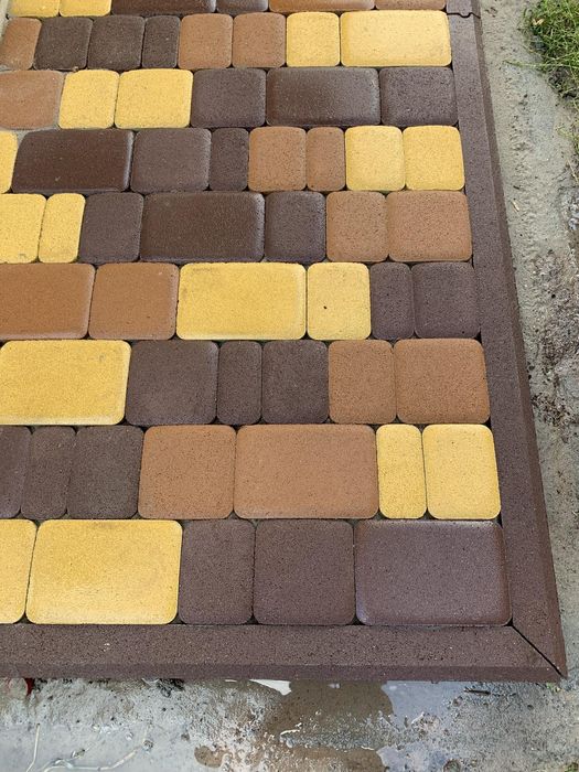 Укладання тротуарної плитки