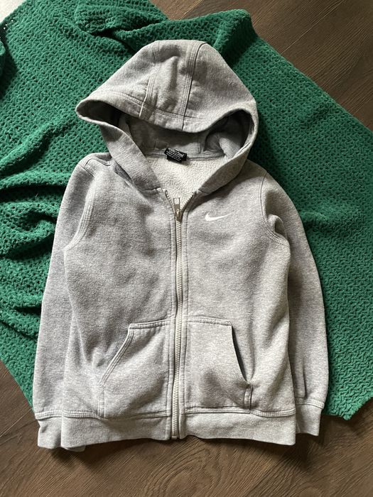 КОФТА НА БЛИСКАВЦІ З КАПЮШОНОМ світшок худі nike  сіра 6-7 р оригінал