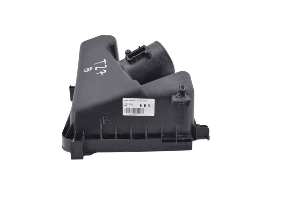 Корпус повітряного фільтра верхній TOYOTA AVENSIS T27 2012-2015 17705-