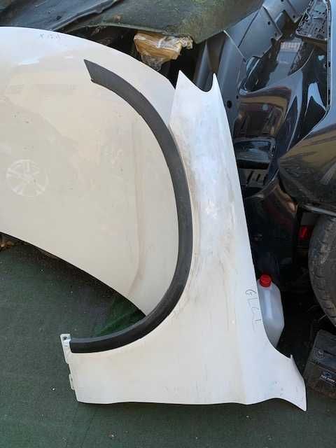 Mercedes GLC   W253 Błotnik Lewy + Listwa